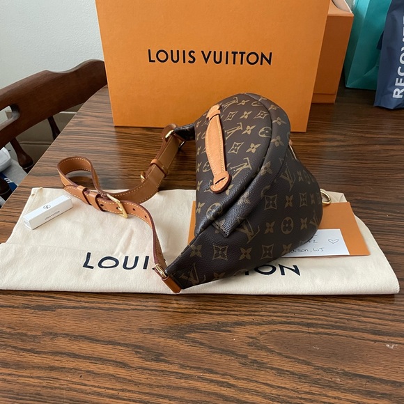 ♥️sold♥️Louis Vuitton classic bumbag monogram - Picture 5 of 16